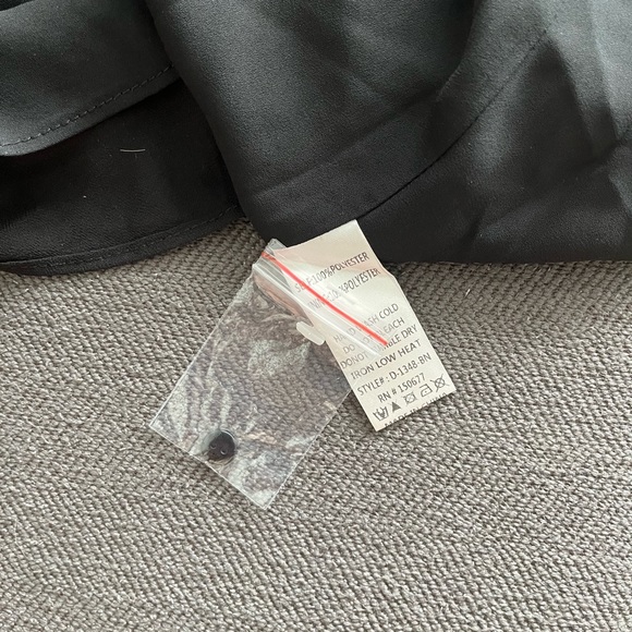 Black Sleeveless High Neck Mini Dress - Picture 6 of 8